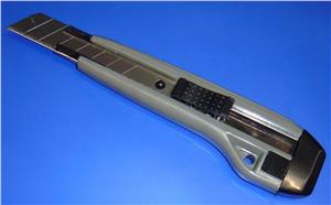 Retracting-Knife---Stanley-Pro-18mm-305-1062-Snap-Blade-(32411)
